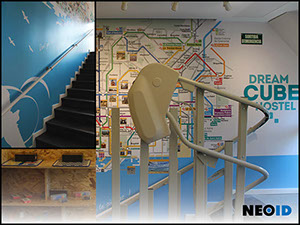 Instalación de lonas y vinilos para cogresos y ferias